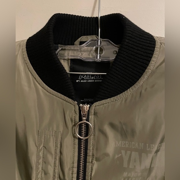 New York Yankees Major League Baseball Army Green Bomber Jacket Size Large - Picture 2 of 12